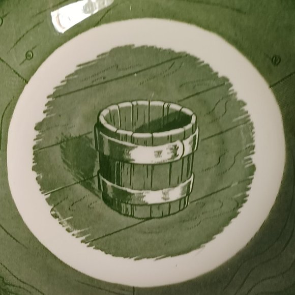 Tea set Colonial homestead green/ by Royal 6 cups, 6 plates , three small plates - Picture 9 of 11